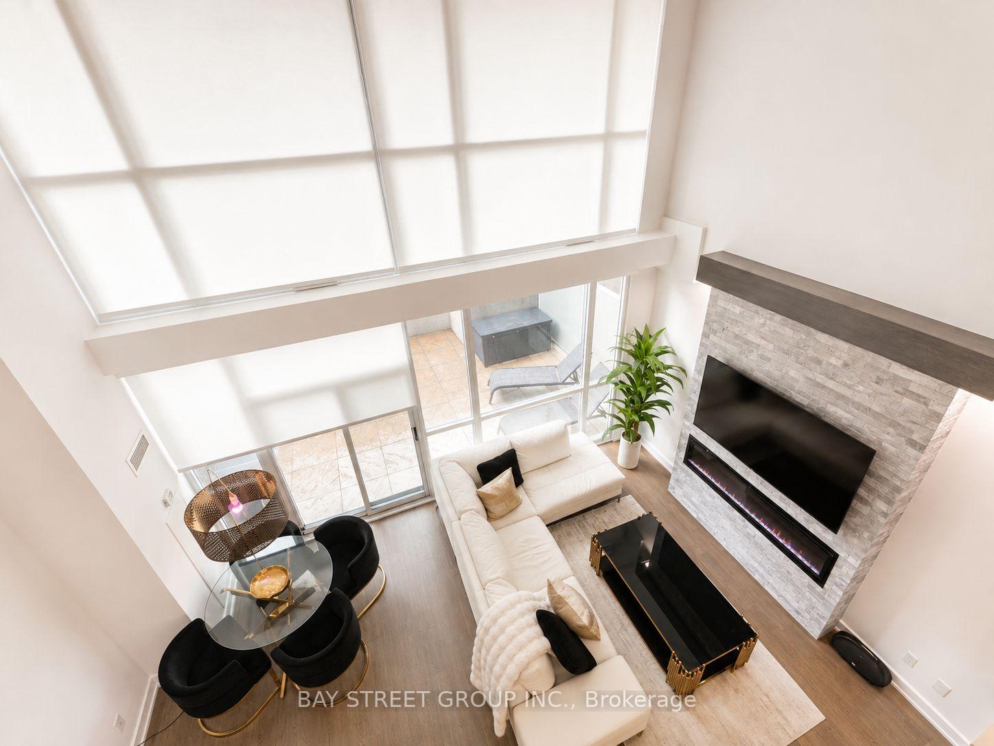 Photo 4 of Unit 609, 223 Webb Drive, Mississauga, City Centre — HOMEH