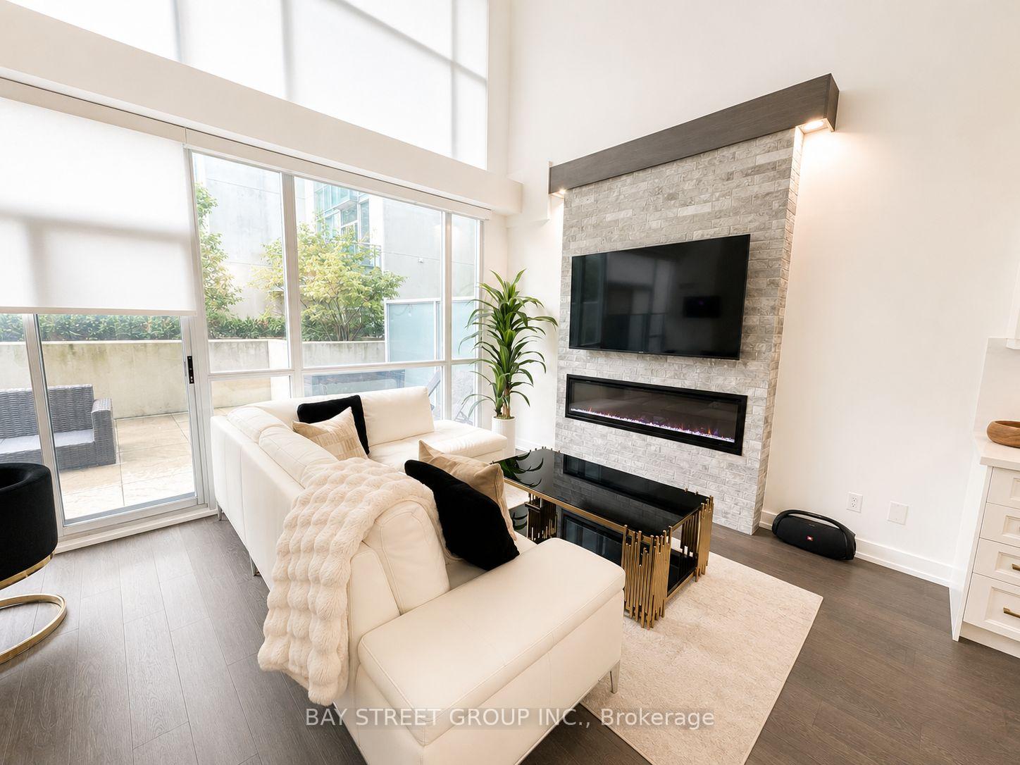 Photo 5 of Unit 609, 223 Webb Drive, Mississauga, City Centre — HOMEH