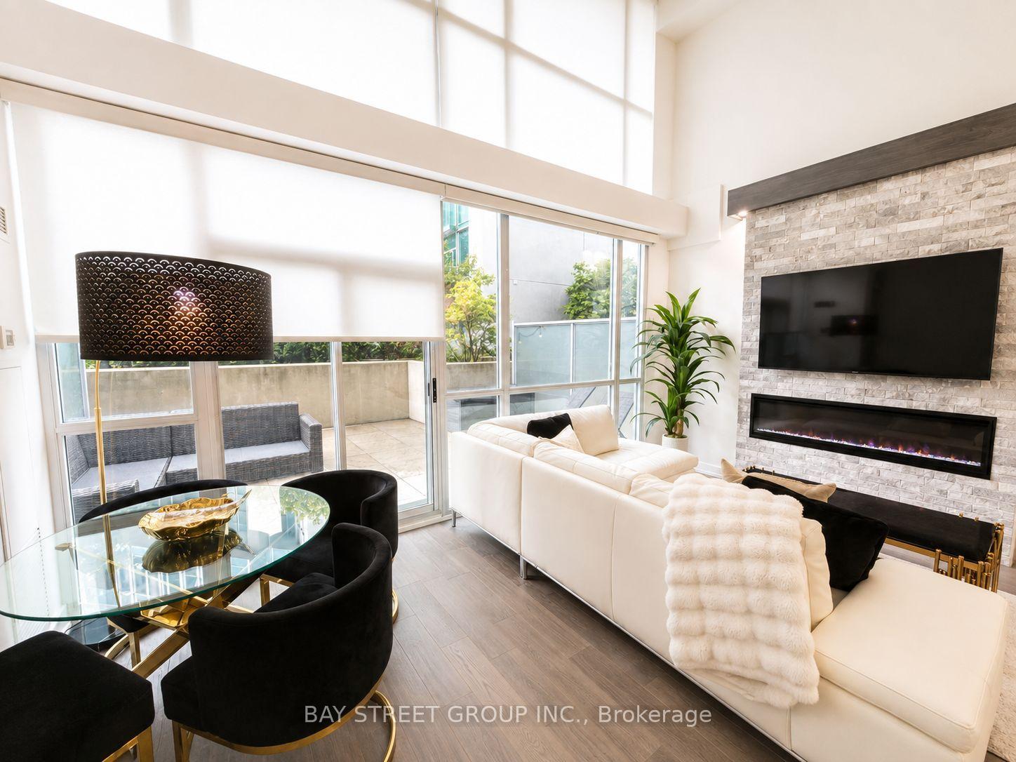 Photo 6 of Unit 609, 223 Webb Drive, Mississauga, City Centre — HOMEH
