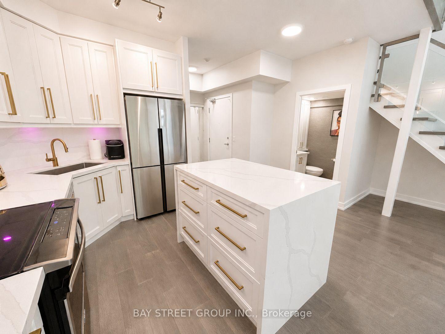 Photo 7 of Unit 609, 223 Webb Drive, Mississauga, City Centre — HOMEH