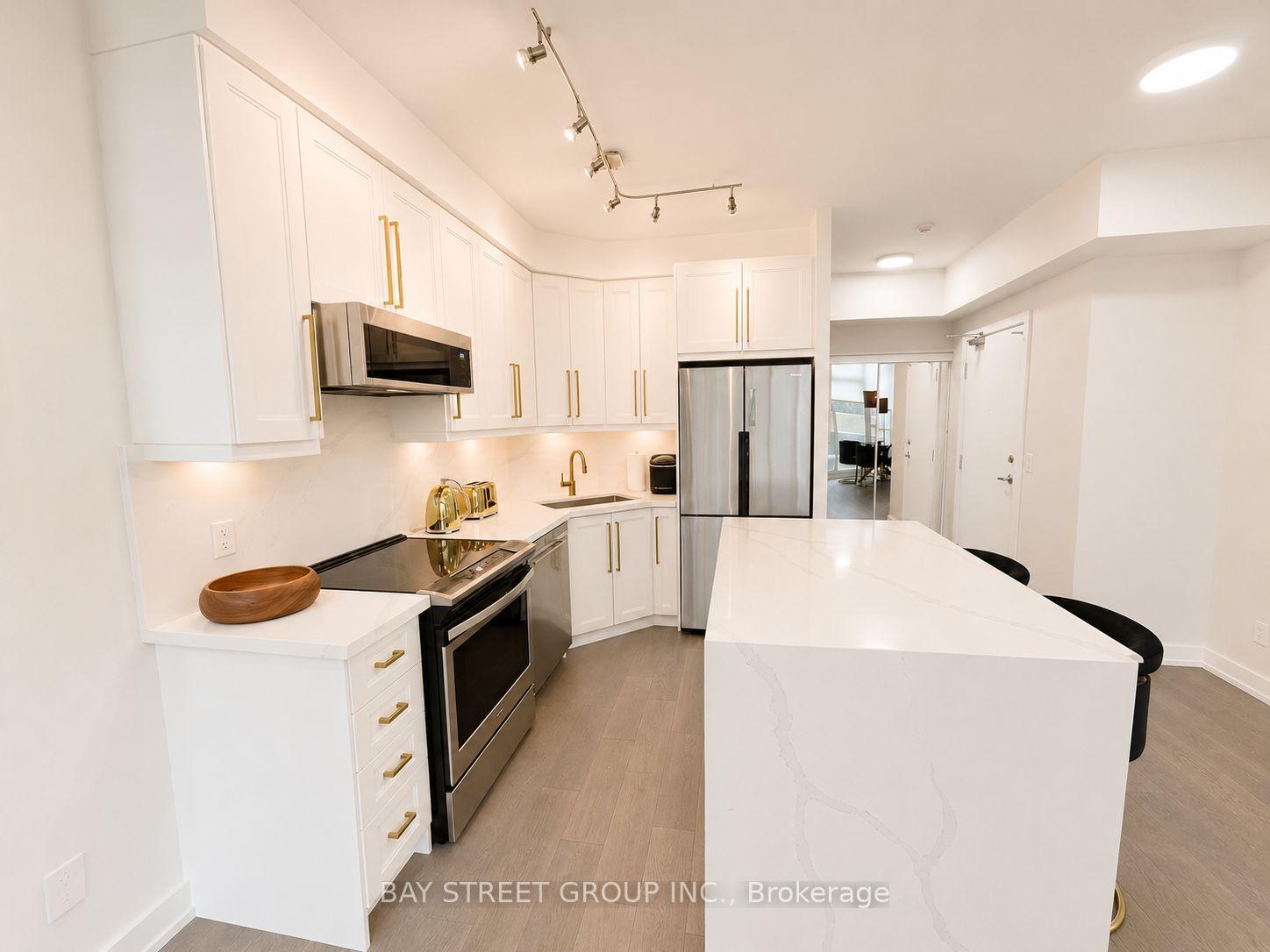 Photo 8 of Unit 609, 223 Webb Drive, Mississauga, City Centre — HOMEH