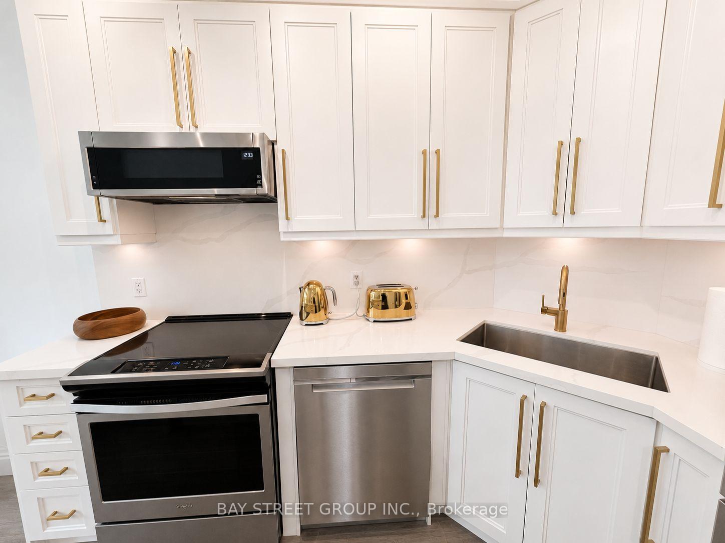 Photo 9 of Unit 609, 223 Webb Drive, Mississauga, City Centre — HOMEH