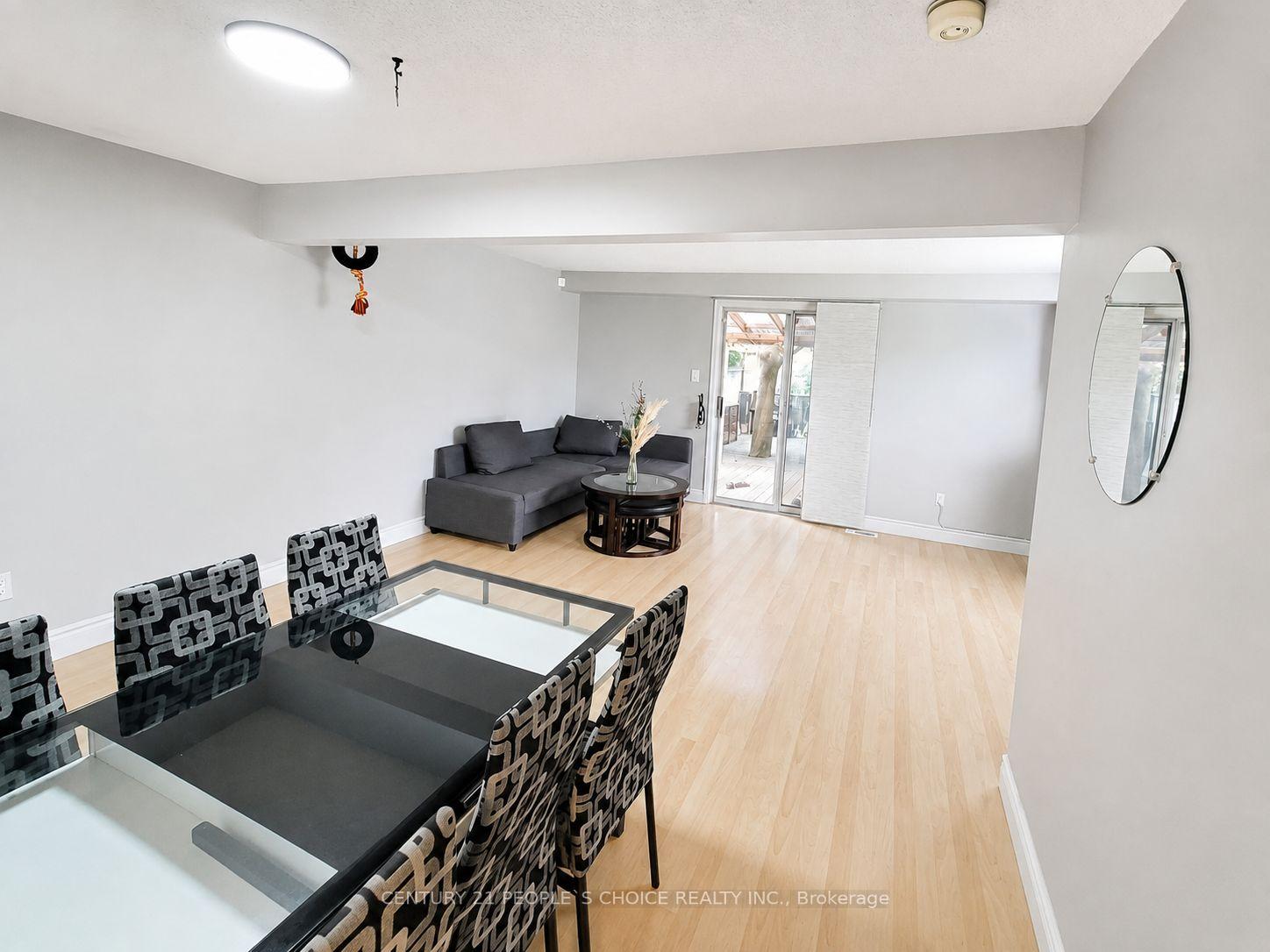 Photo 32 of Unit B, 620 Settlersfield Court, Waterloo, Beechwood West — HOMEH