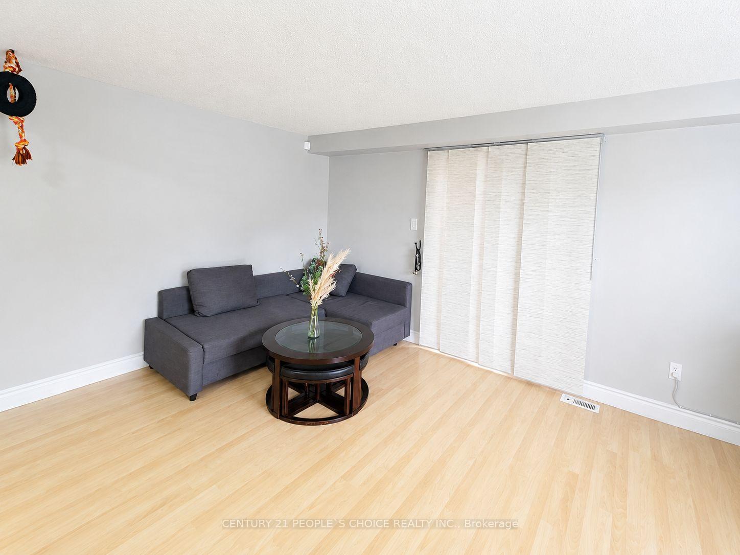 Photo 36 of Unit B, 620 Settlersfield Court, Waterloo, Beechwood West — HOMEH