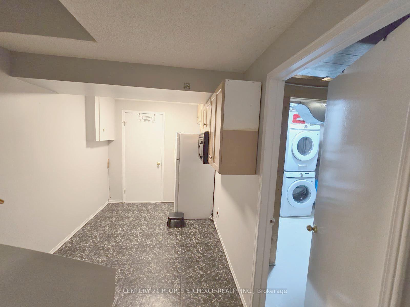 Photo 83 of Unit B, 620 Settlersfield Court, Waterloo, Beechwood West — HOMEH