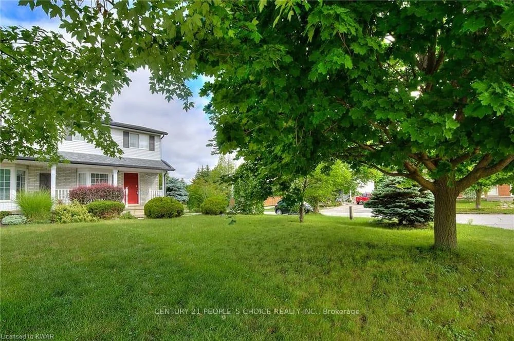 Photo 9 of Unit B, 620 Settlersfield Court, Waterloo, Beechwood West — HOMEH