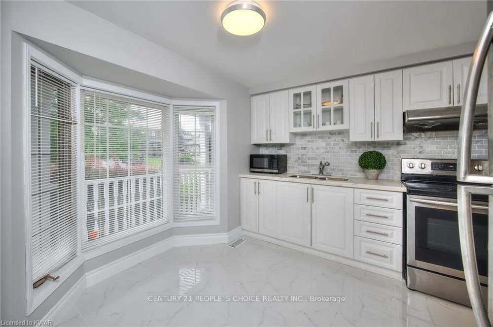 Photo 23 of Unit B, 620 Settlersfield Court, Waterloo, Beechwood West — HOMEH