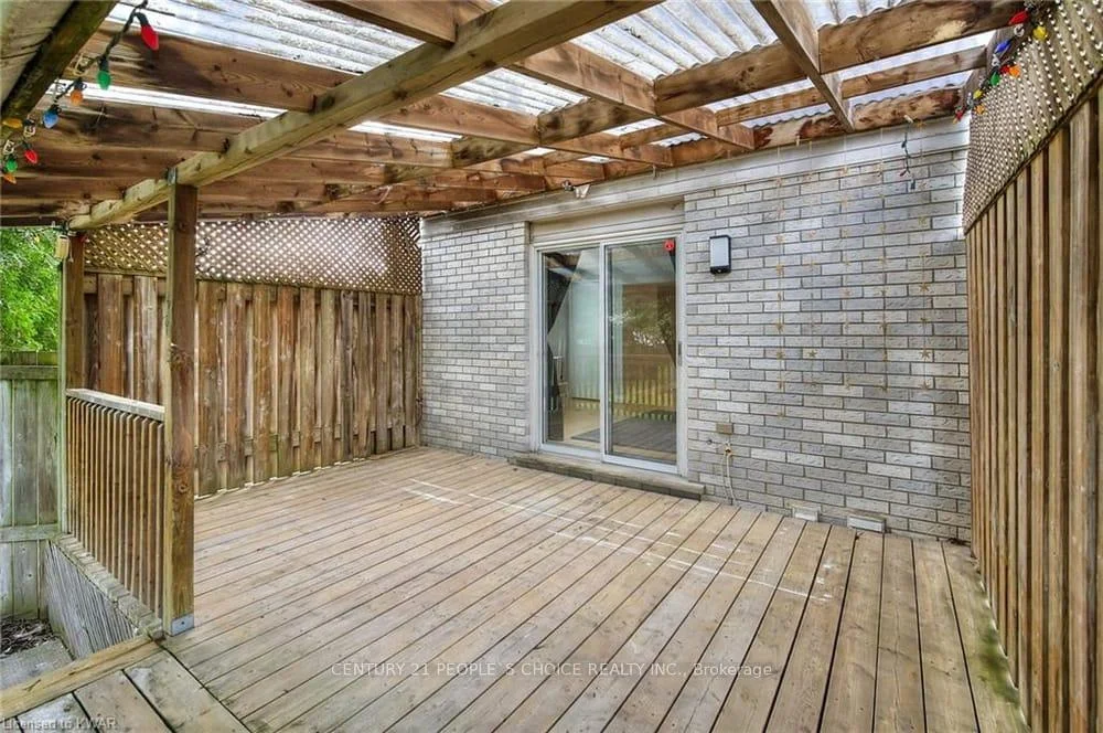 Photo 31 of Unit B, 620 Settlersfield Court, Waterloo, Beechwood West — HOMEH