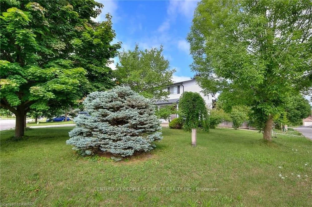 Photo 33 of Unit B, 620 Settlersfield Court, Waterloo, Beechwood West — HOMEH