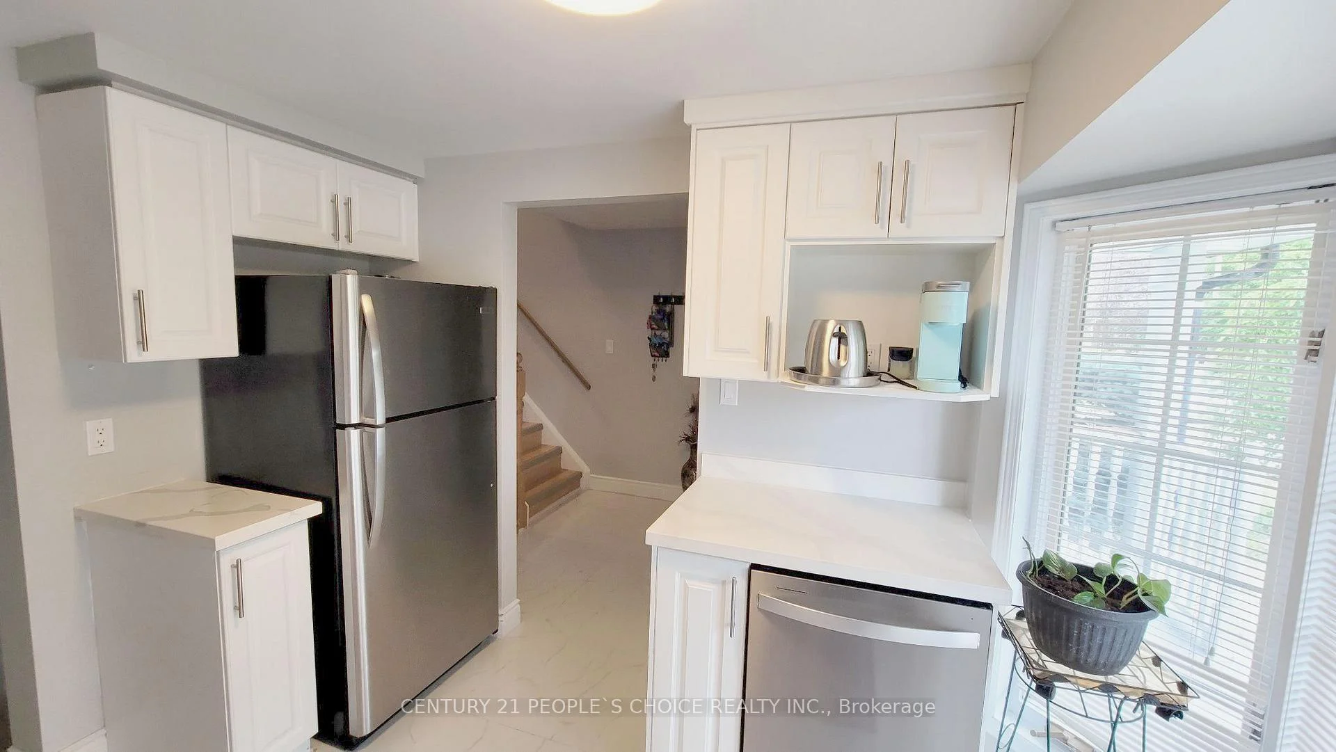 Photo 18 of Unit B, 620 Settlersfield Court, Waterloo, Beechwood West — HOMEH