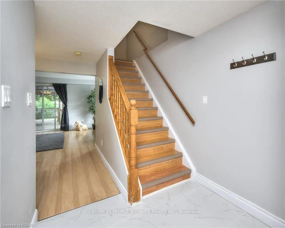 Photo 68 of Unit B, 620 Settlersfield Court, Waterloo, Beechwood West — HOMEH