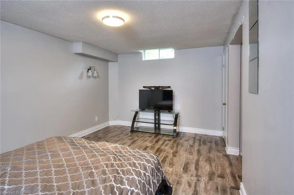Photo 71 of Unit B, 620 Settlersfield Court, Waterloo, Beechwood West — HOMEH