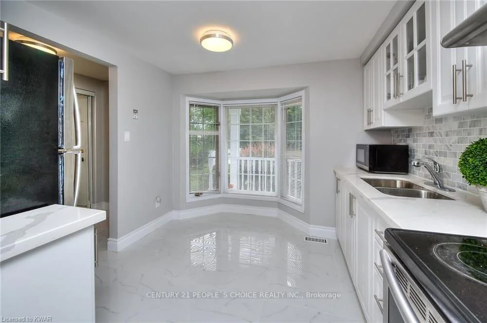 Photo 89 of Unit B, 620 Settlersfield Court, Waterloo, Beechwood West — HOMEH
