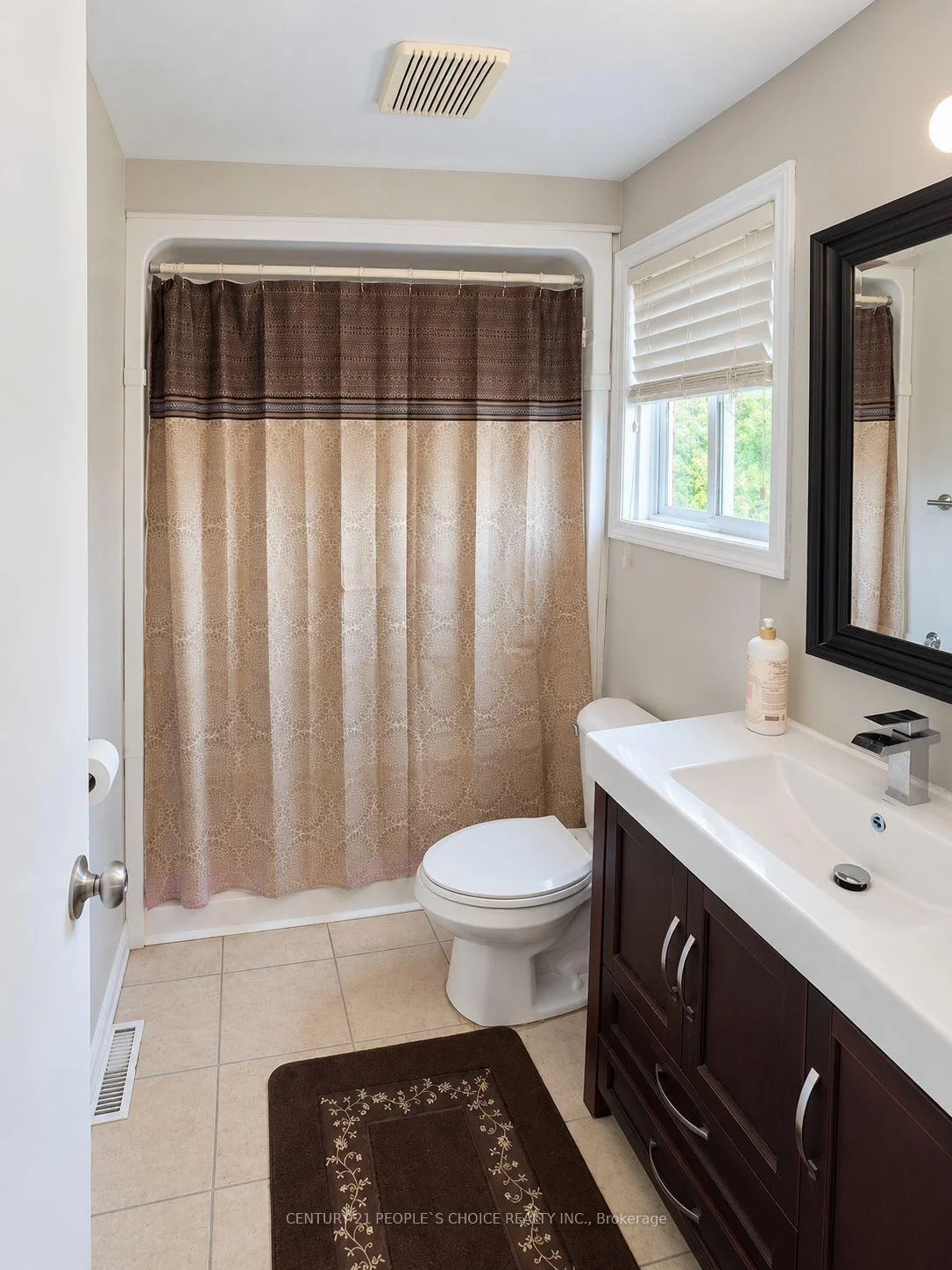 Photo 75 of Unit B, 620 Settlersfield Court, Waterloo, Beechwood West — HOMEH