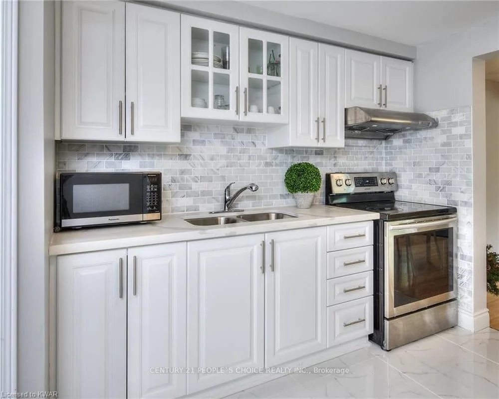 Photo 91 of Unit B, 620 Settlersfield Court, Waterloo, Beechwood West — HOMEH