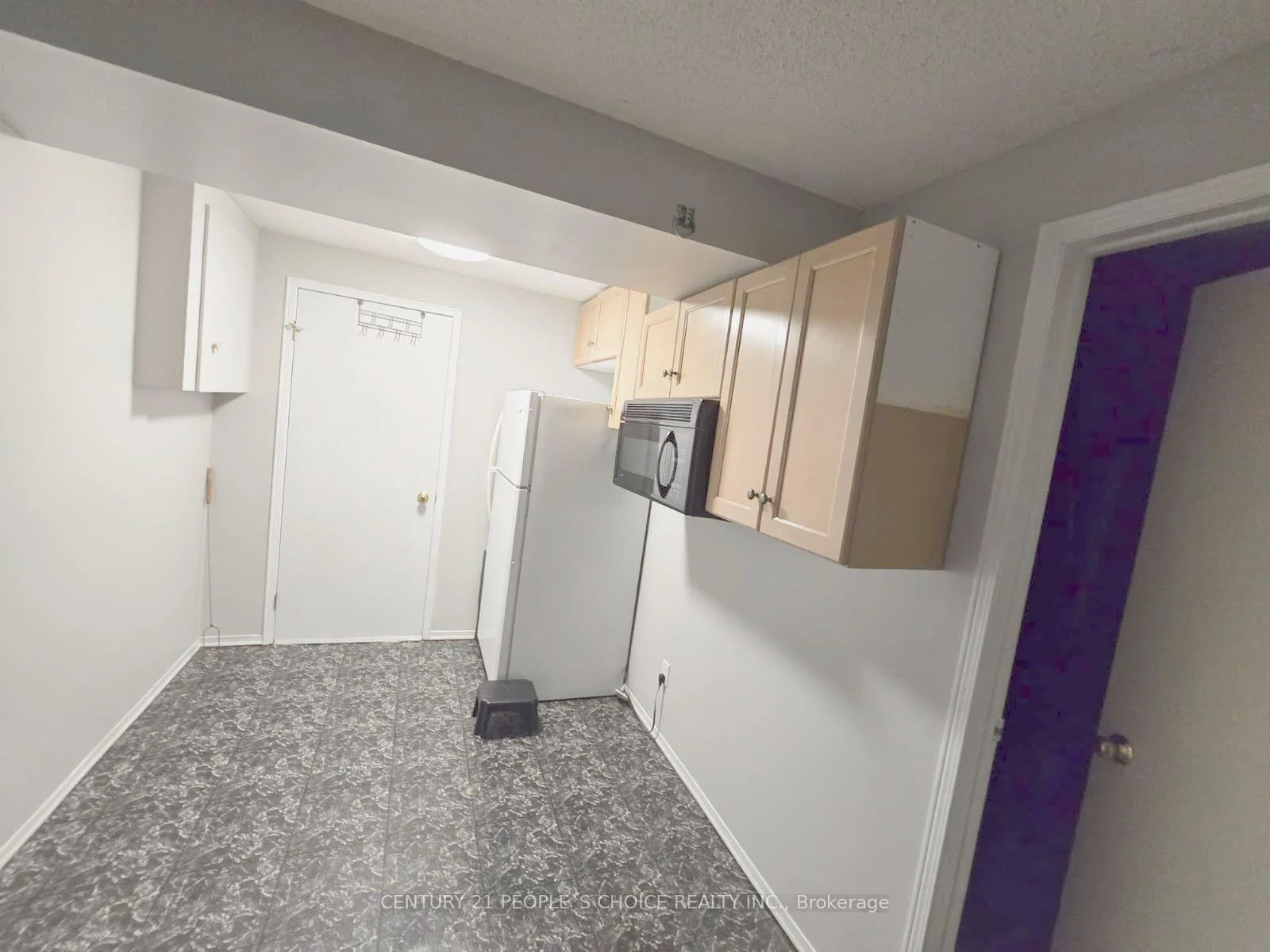 Photo 92 of Unit B, 620 Settlersfield Court, Waterloo, Beechwood West — HOMEH