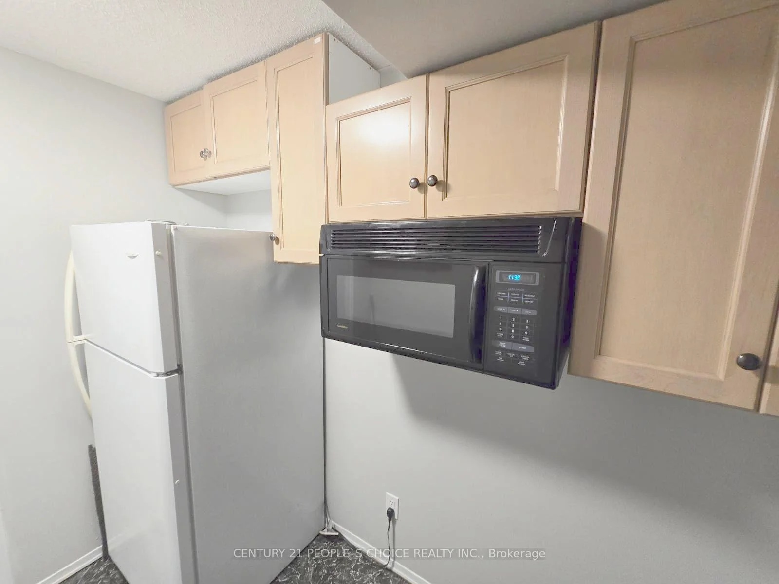 Photo 93 of Unit B, 620 Settlersfield Court, Waterloo, Beechwood West — HOMEH
