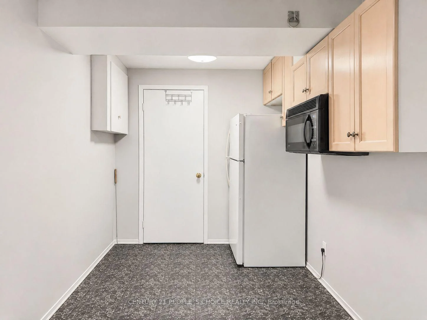 Photo 78 of Unit B, 620 Settlersfield Court, Waterloo, Beechwood West — HOMEH