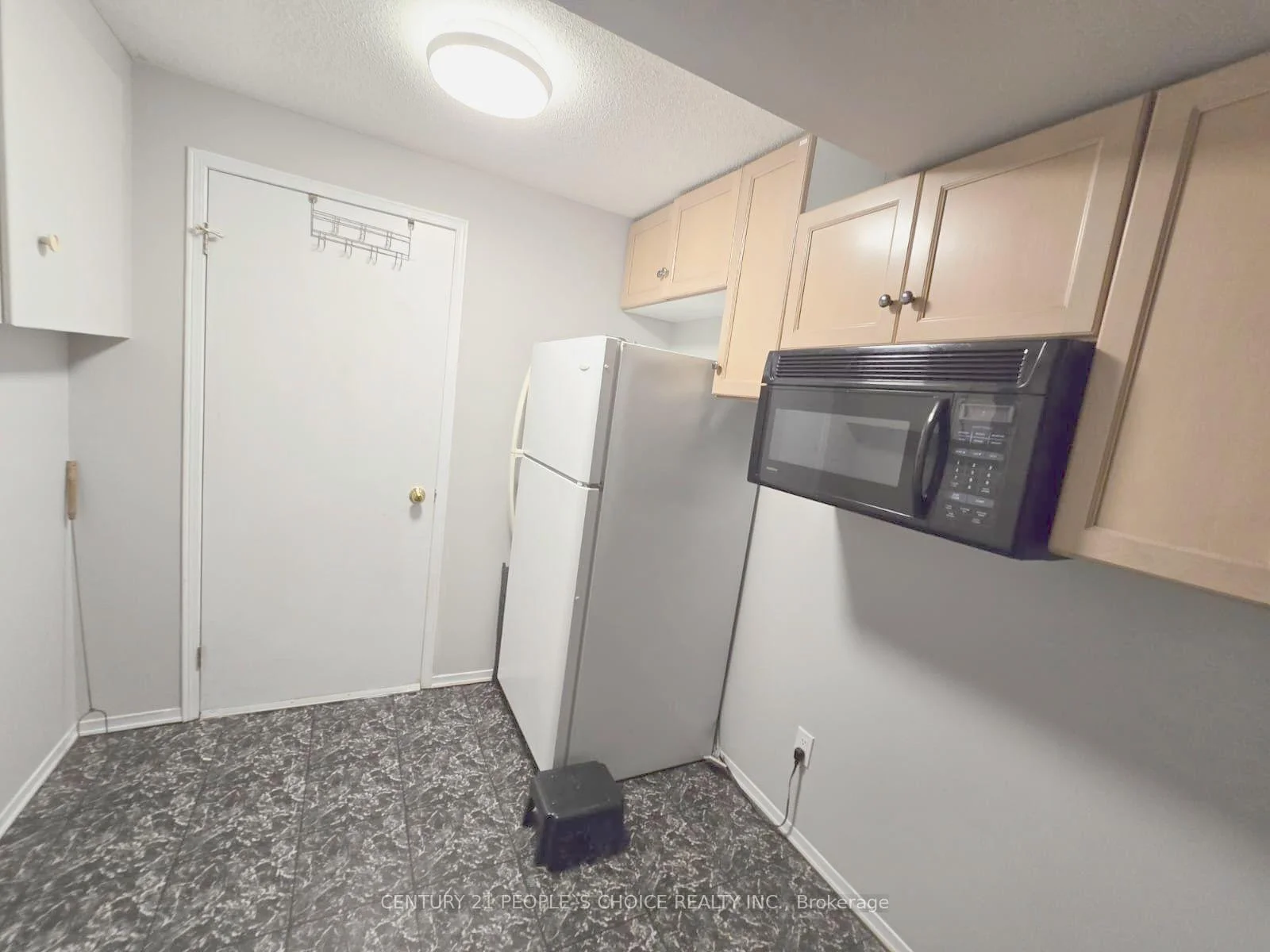 Photo 100 of Unit B, 620 Settlersfield Court, Waterloo, Beechwood West — HOMEH