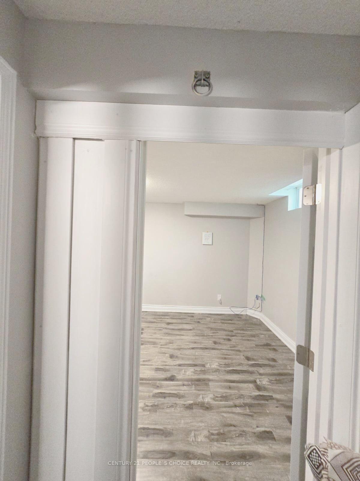 Photo 98 of Unit B, 620 Settlersfield Court, Waterloo, Beechwood West — HOMEH