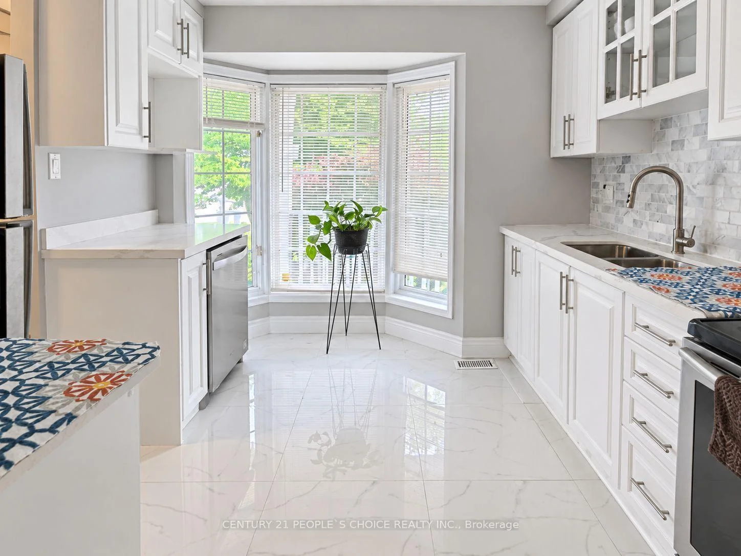 Photo 14 of Unit B, 620 Settlersfield Court, Waterloo, Beechwood West — HOMEH