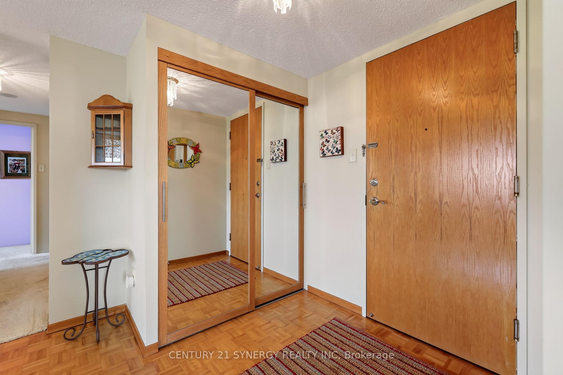 Photo 4 of Unit 704, 2759 Carousel Crescent, Ottawa, Emerald Woods/Sawmill Creek — HOMEH