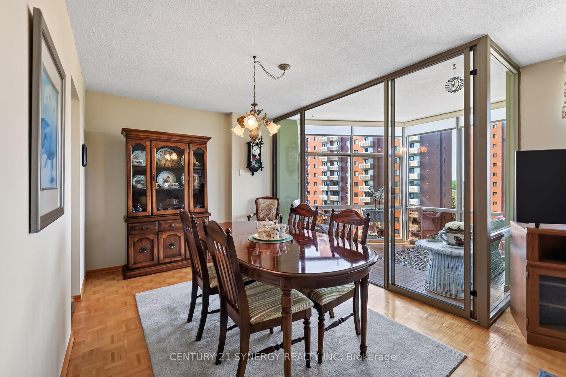 Photo 12 of Unit 704, 2759 Carousel Crescent, Ottawa, Emerald Woods/Sawmill Creek — HOMEH