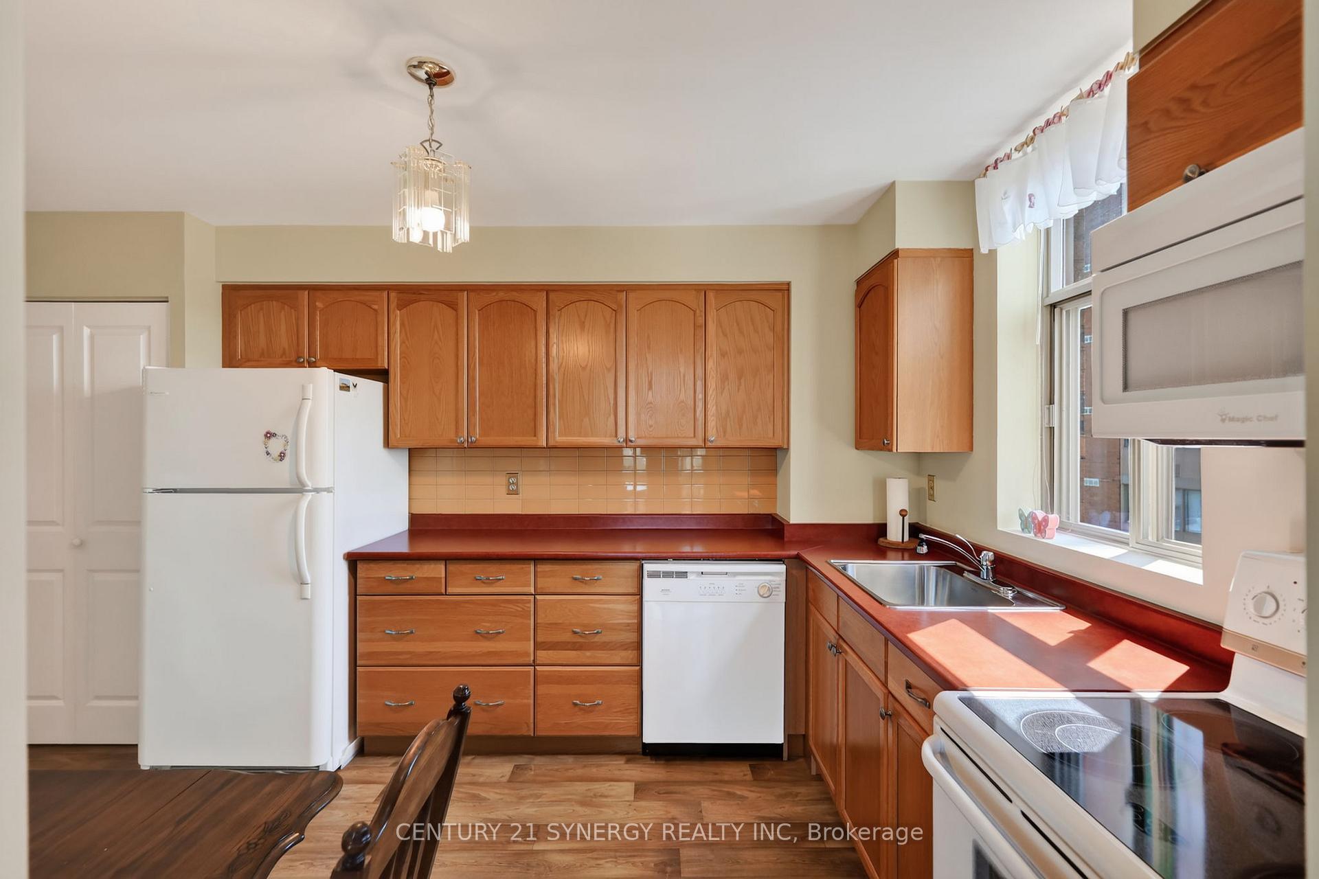 Photo 17 of Unit 704, 2759 Carousel Crescent, Ottawa, Emerald Woods/Sawmill Creek — HOMEH