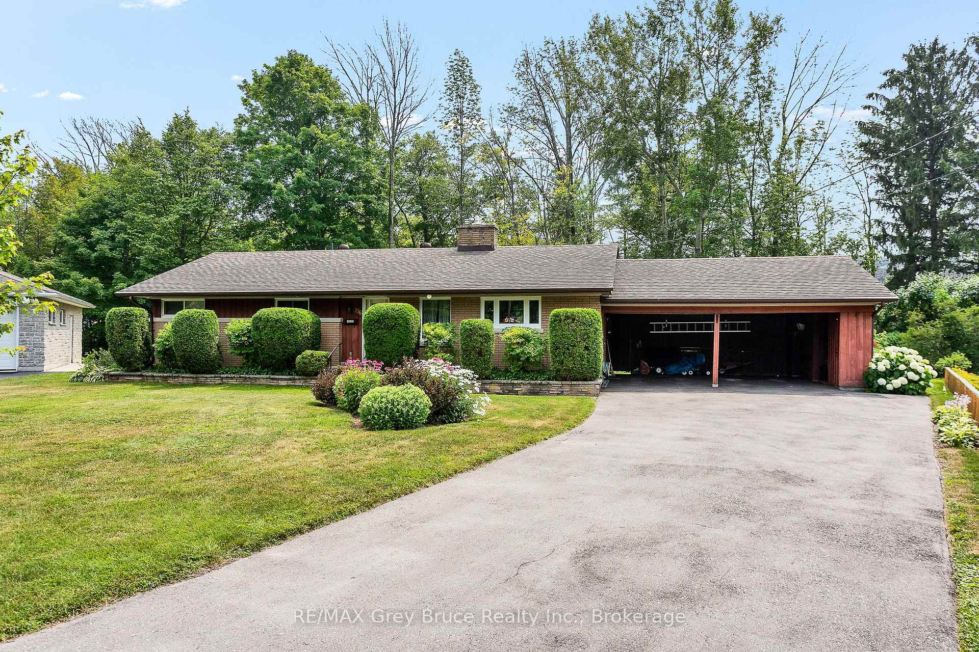 Photo 1 of 336 6th Avenue E, Owen Sound — HOMEH