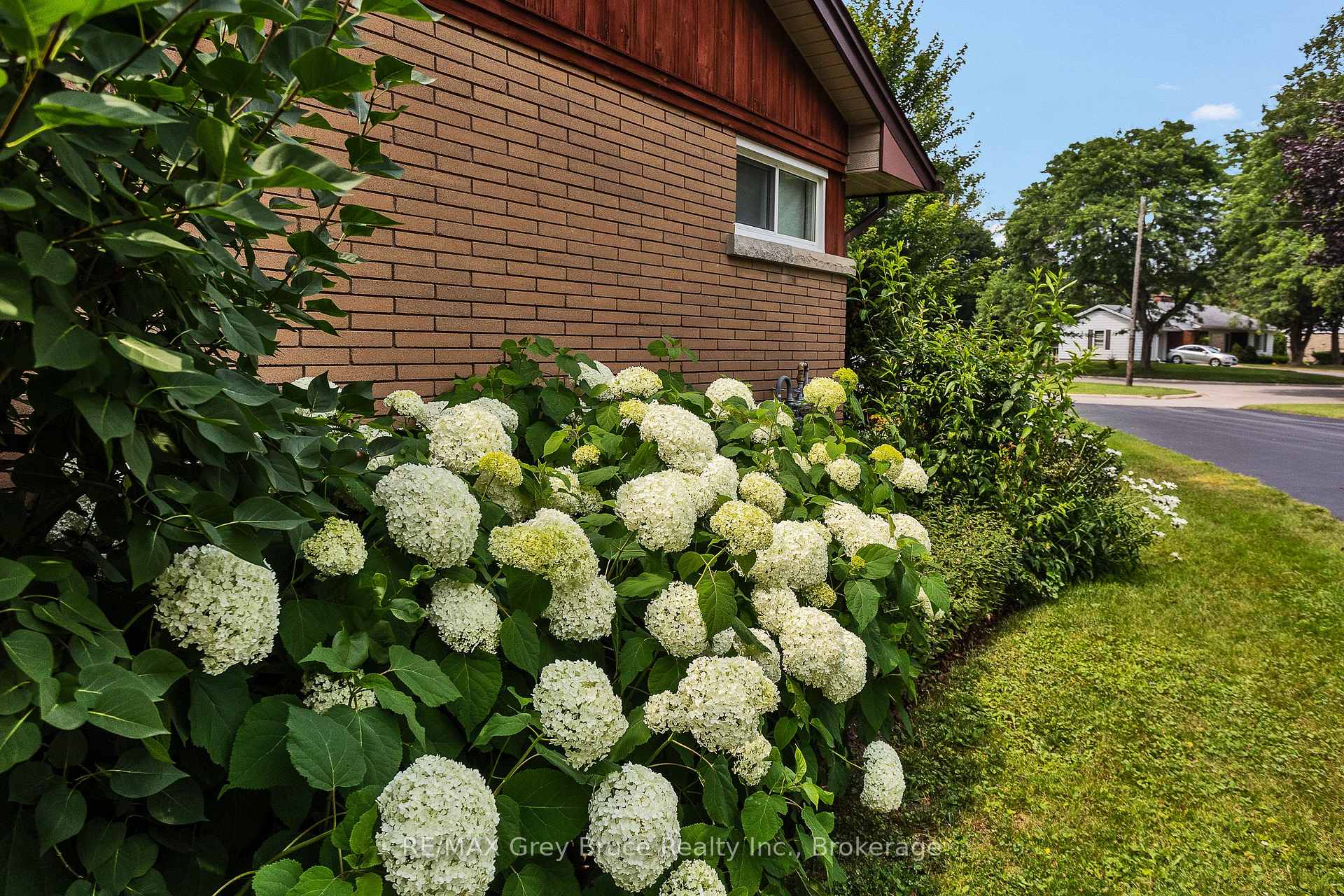 Photo 17 of 336 6th Avenue E, Owen Sound — HOMEH