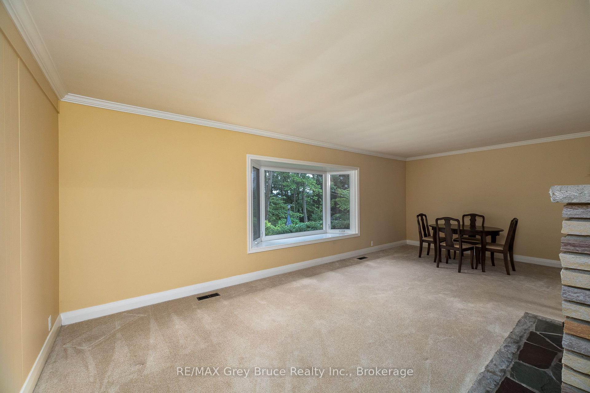 Photo 29 of 336 6th Avenue E, Owen Sound — HOMEH