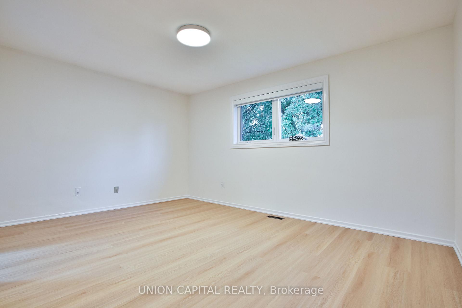 Photo 10 of Unit Upper, 131 Romfield Circuit, Markham, Royal Orchard — HOMEH
