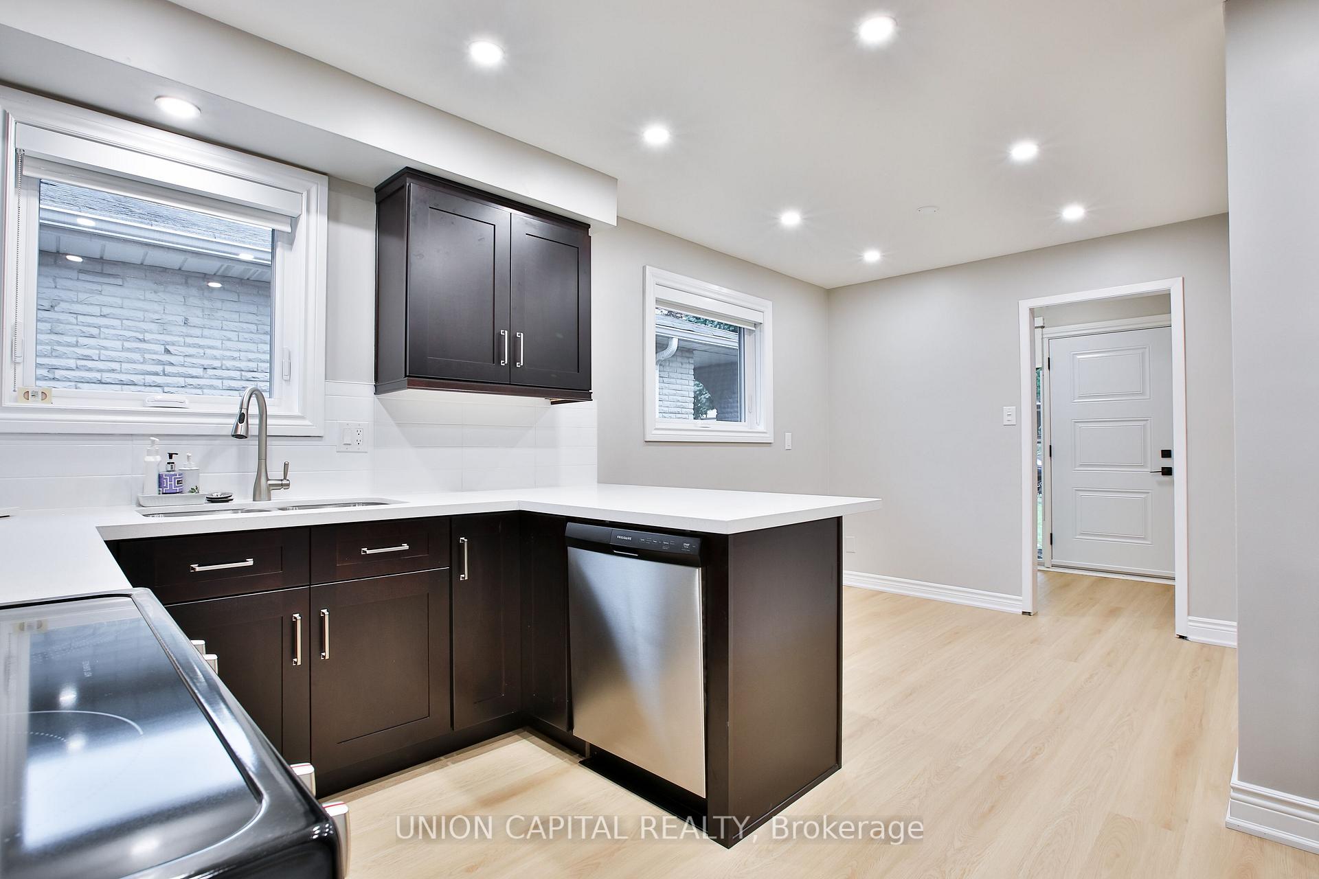 Photo 16 of Unit Upper, 131 Romfield Circuit, Markham, Royal Orchard — HOMEH