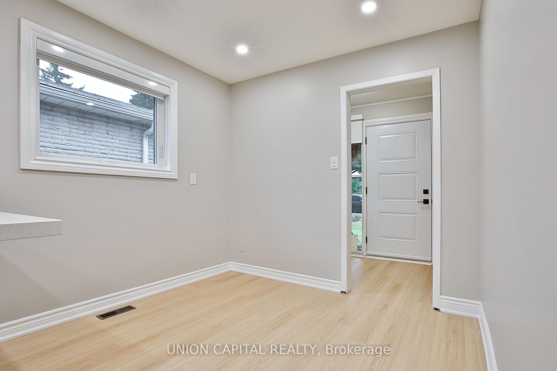Photo 17 of Unit Upper, 131 Romfield Circuit, Markham, Royal Orchard — HOMEH