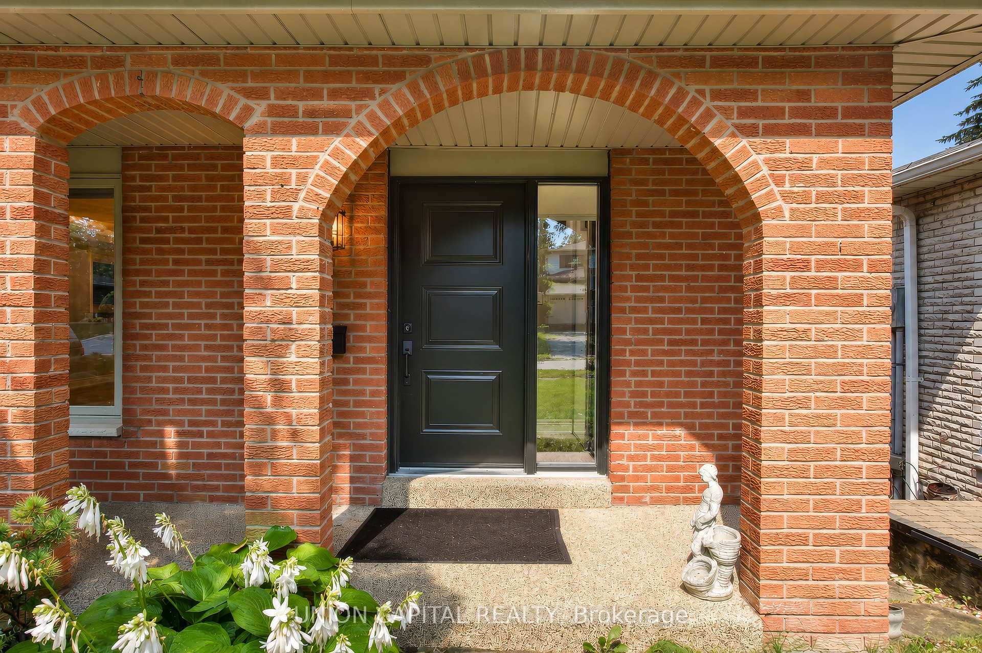 Photo 27 of Unit Upper, 131 Romfield Circuit, Markham, Royal Orchard — HOMEH