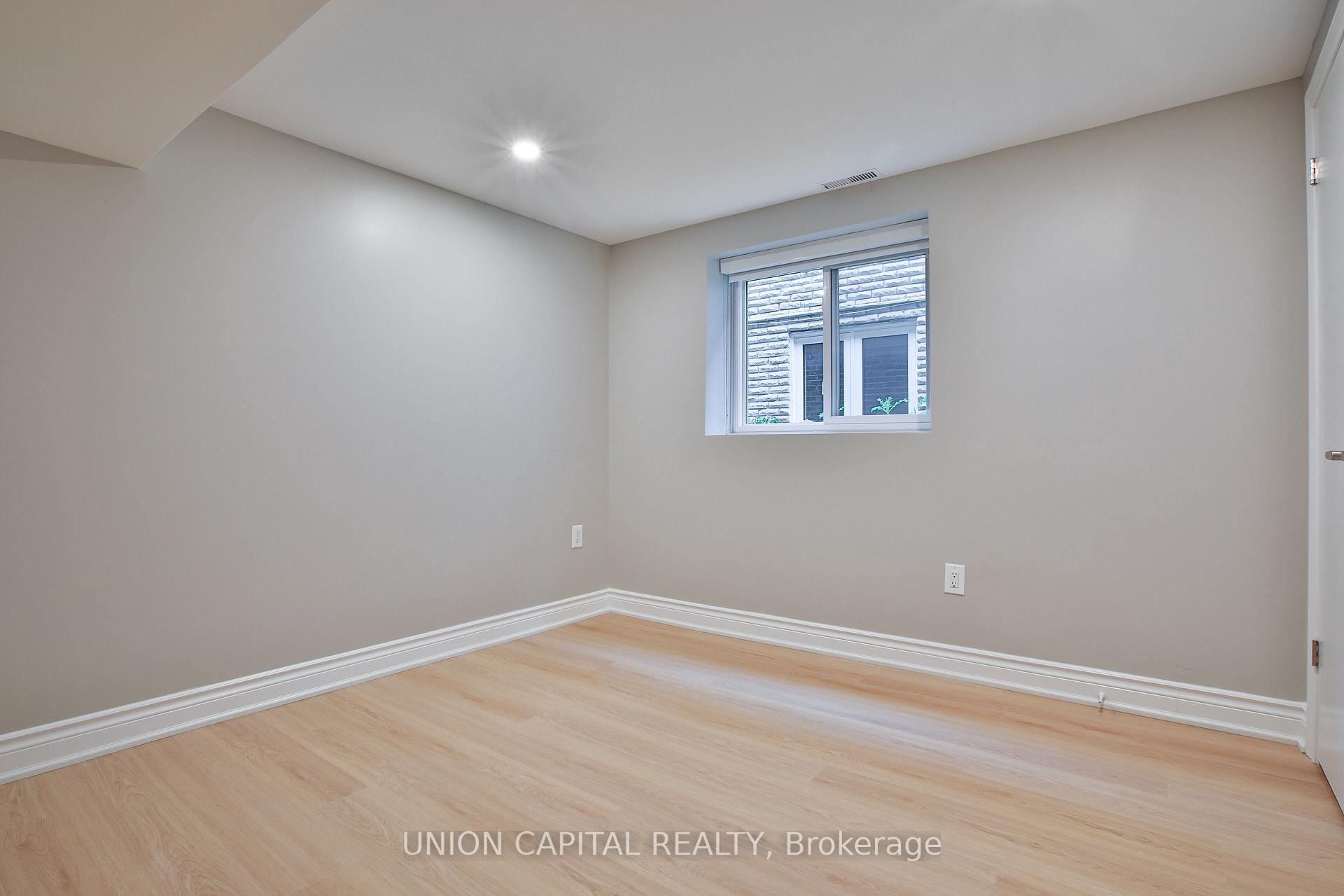 Photo 25 of Unit Lower, 131 Romfield Circuit, Markham, Royal Orchard — HOMEH