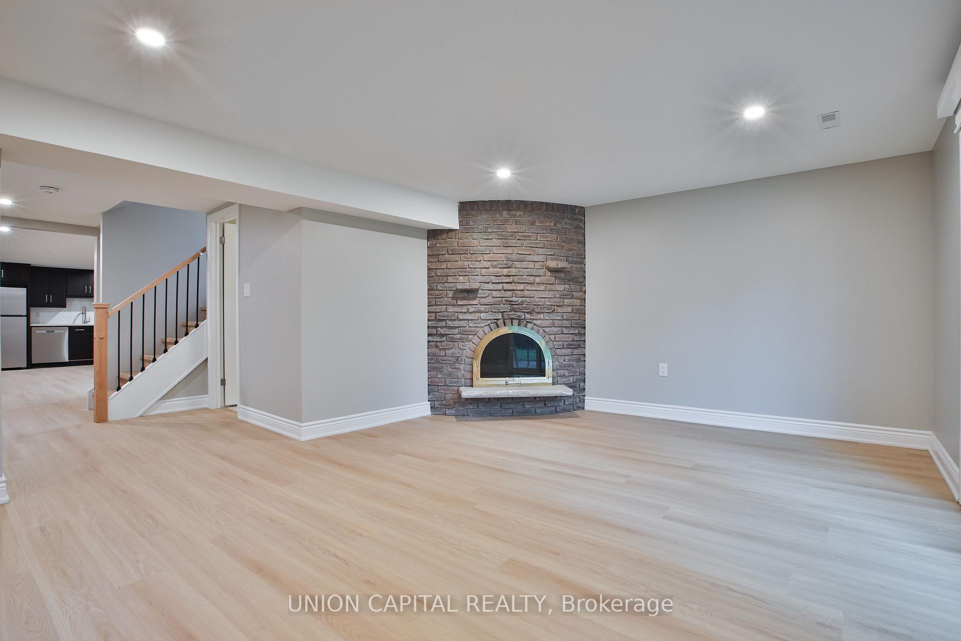 Photo 27 of Unit Lower, 131 Romfield Circuit, Markham, Royal Orchard — HOMEH