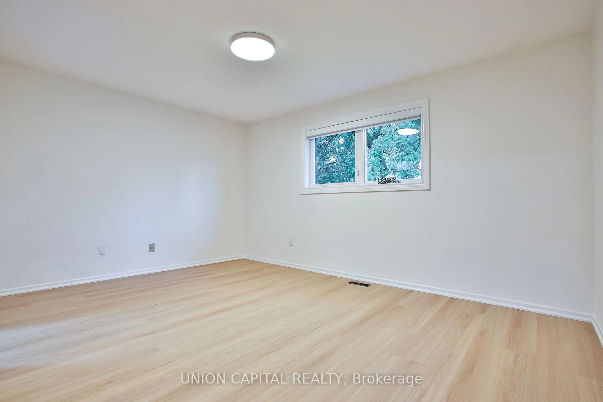 Photo 20 of Unit Lower, 131 Romfield Circuit, Markham, Royal Orchard — HOMEH
