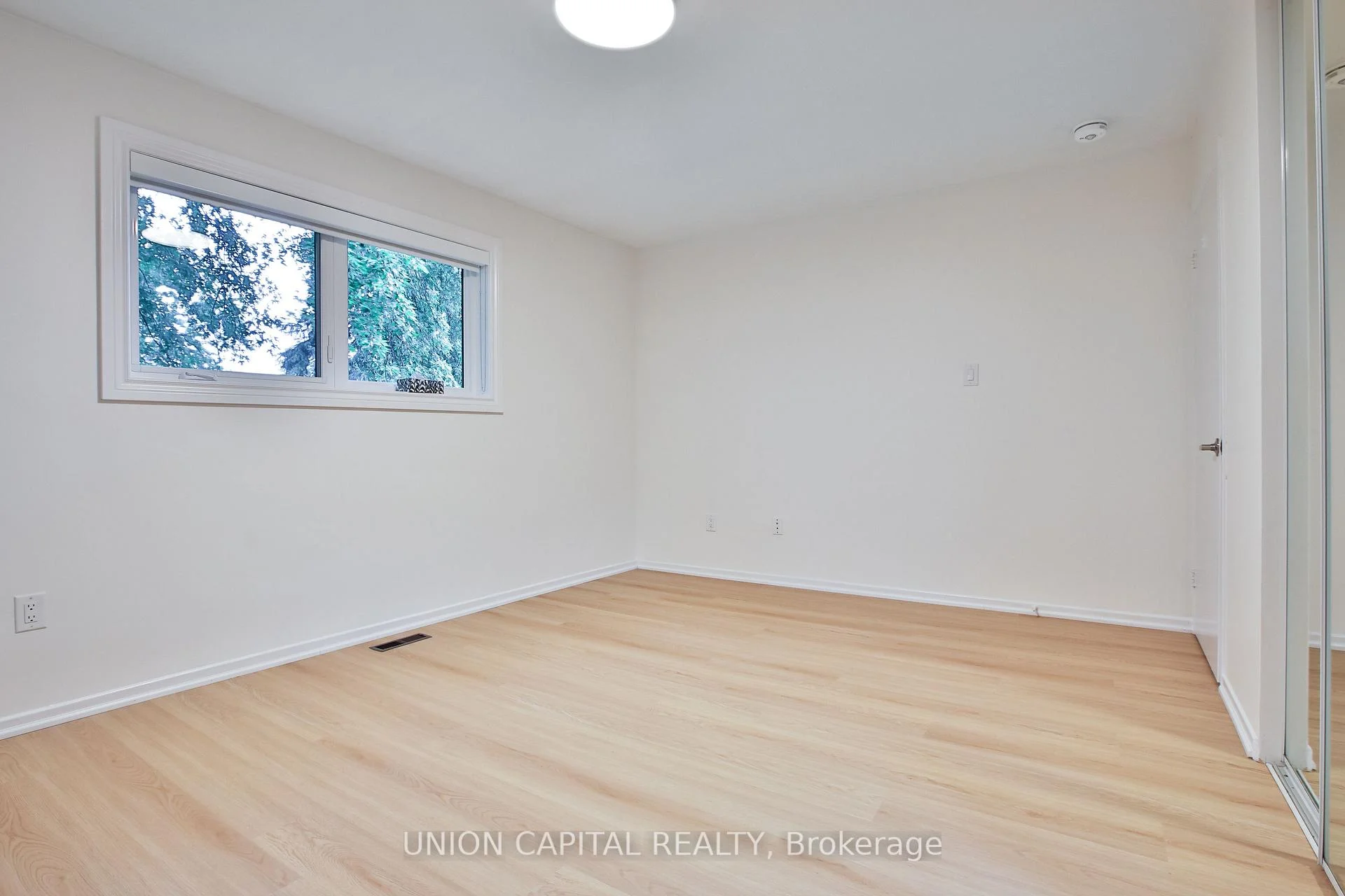 Photo 24 of Unit Lower, 131 Romfield Circuit, Markham, Royal Orchard — HOMEH