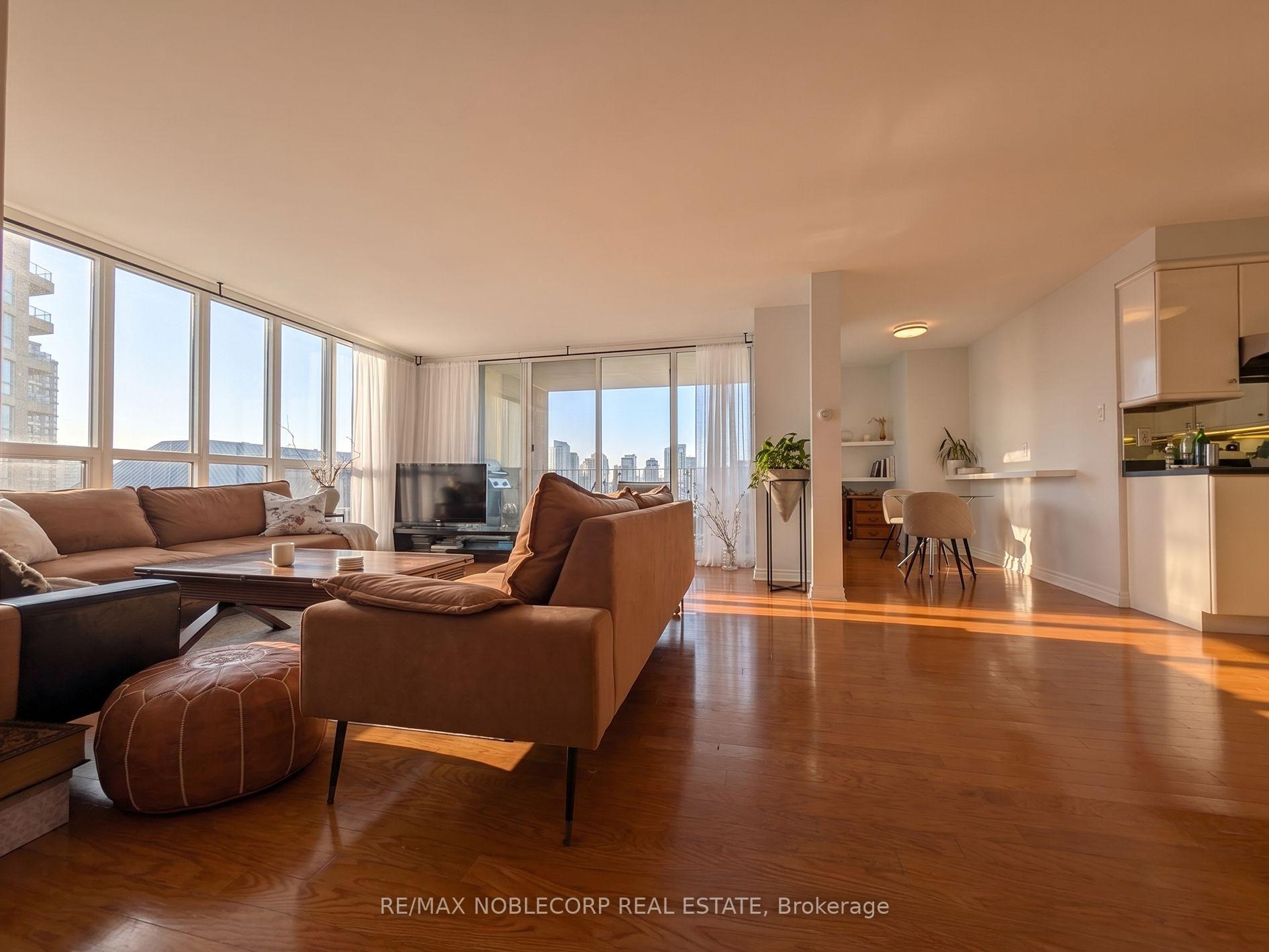 Photo 11 of Unit 1801, 2285 Lake Shore Boulevard, Etobicoke, Mimico — HOMEH
