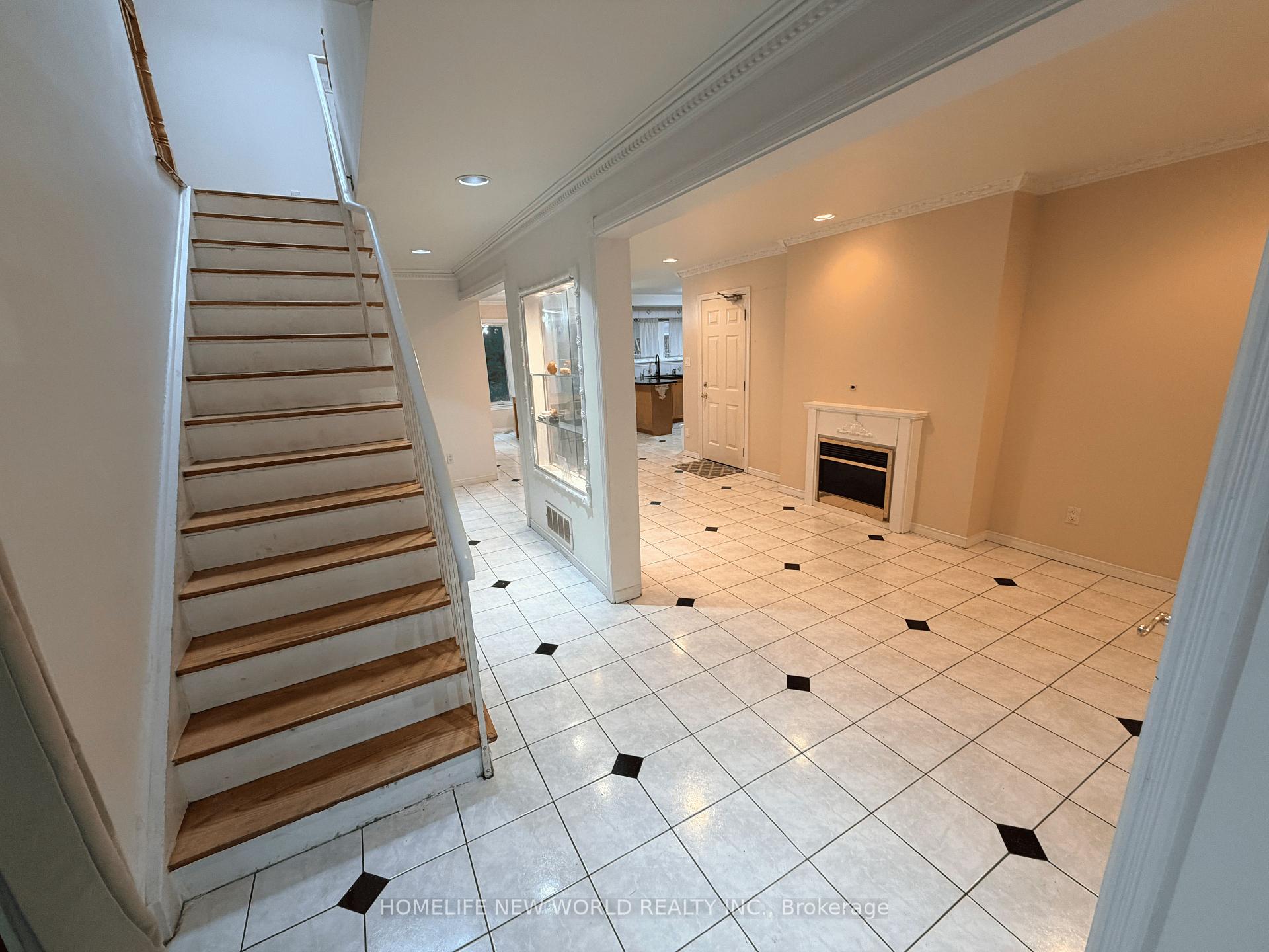 Photo 2 of 63 Lehar Crescent, North York, Hillcrest Village — HOMEH