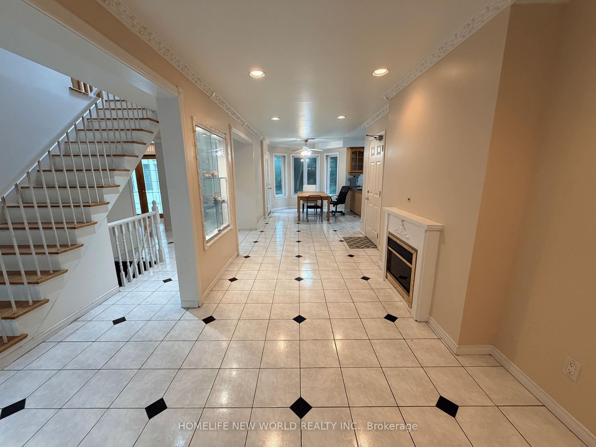 Photo 5 of 63 Lehar Crescent, North York, Hillcrest Village — HOMEH