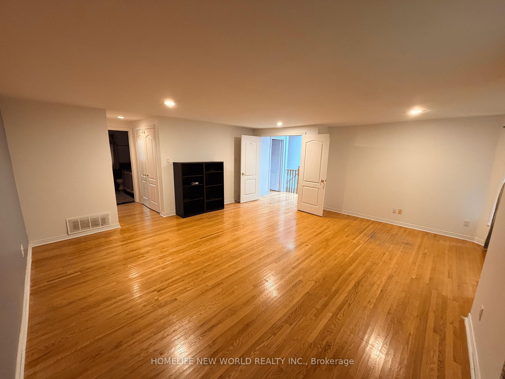 Photo 14 of 63 Lehar Crescent, North York, Hillcrest Village — HOMEH
