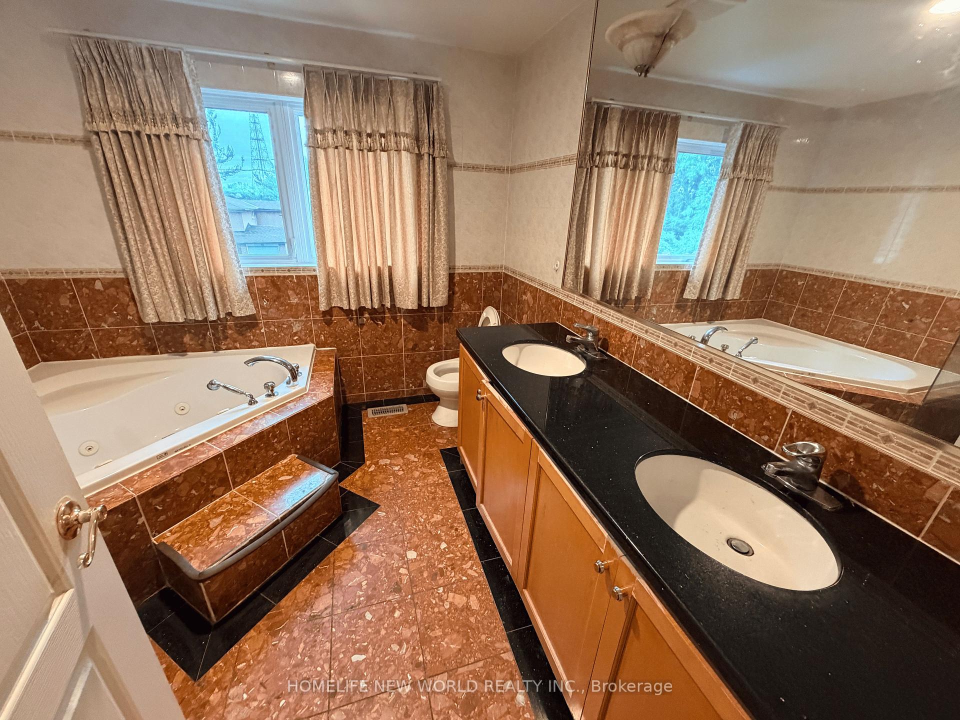 Photo 16 of 63 Lehar Crescent, North York, Hillcrest Village — HOMEH