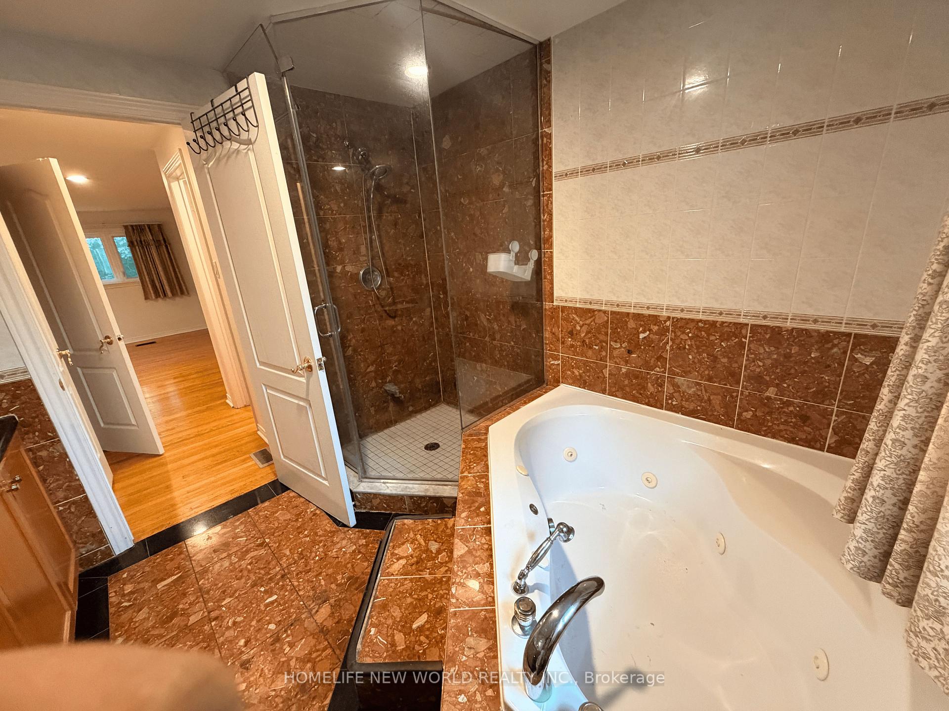 Photo 17 of 63 Lehar Crescent, North York, Hillcrest Village — HOMEH