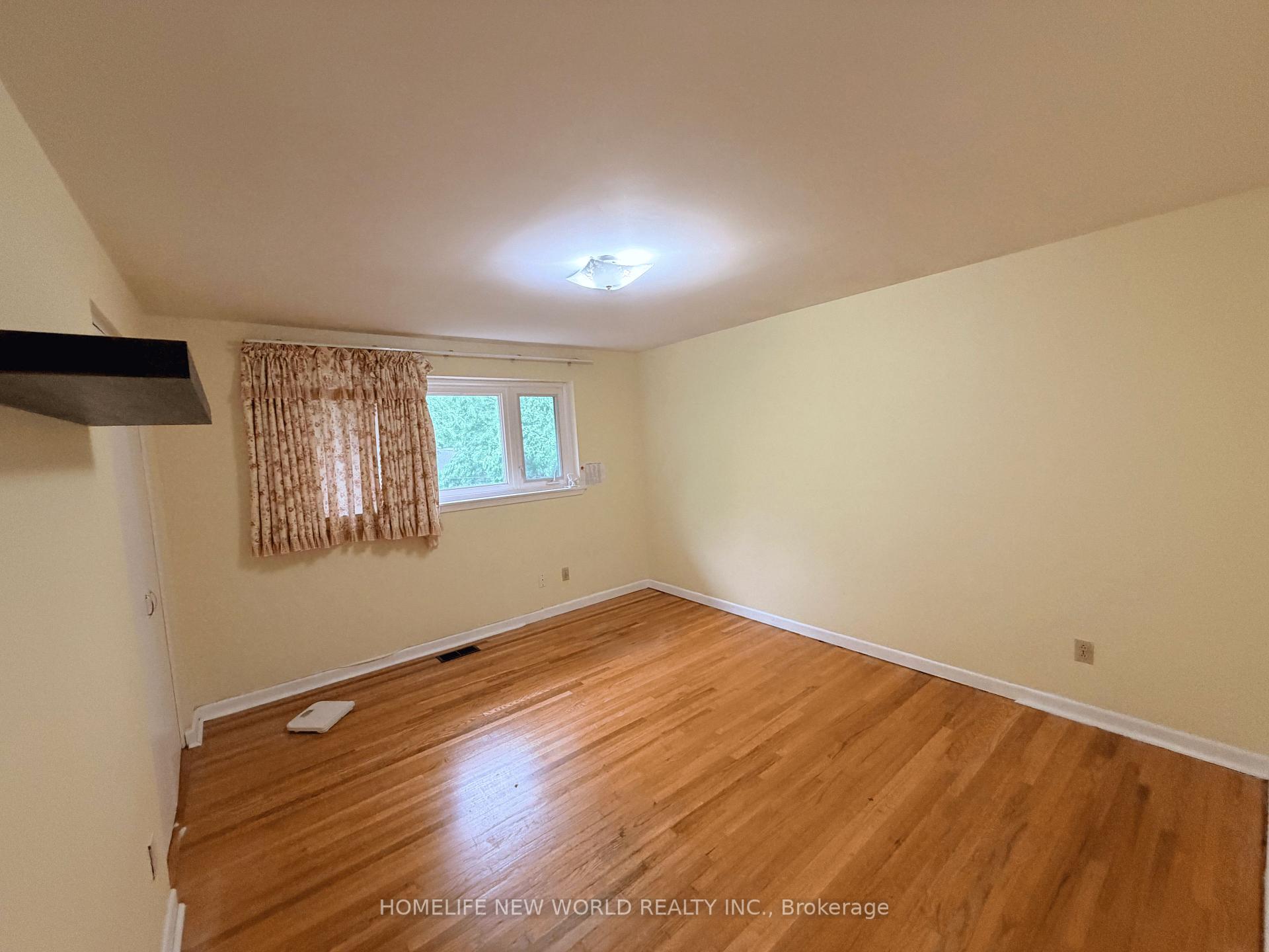 Photo 18 of 63 Lehar Crescent, North York, Hillcrest Village — HOMEH