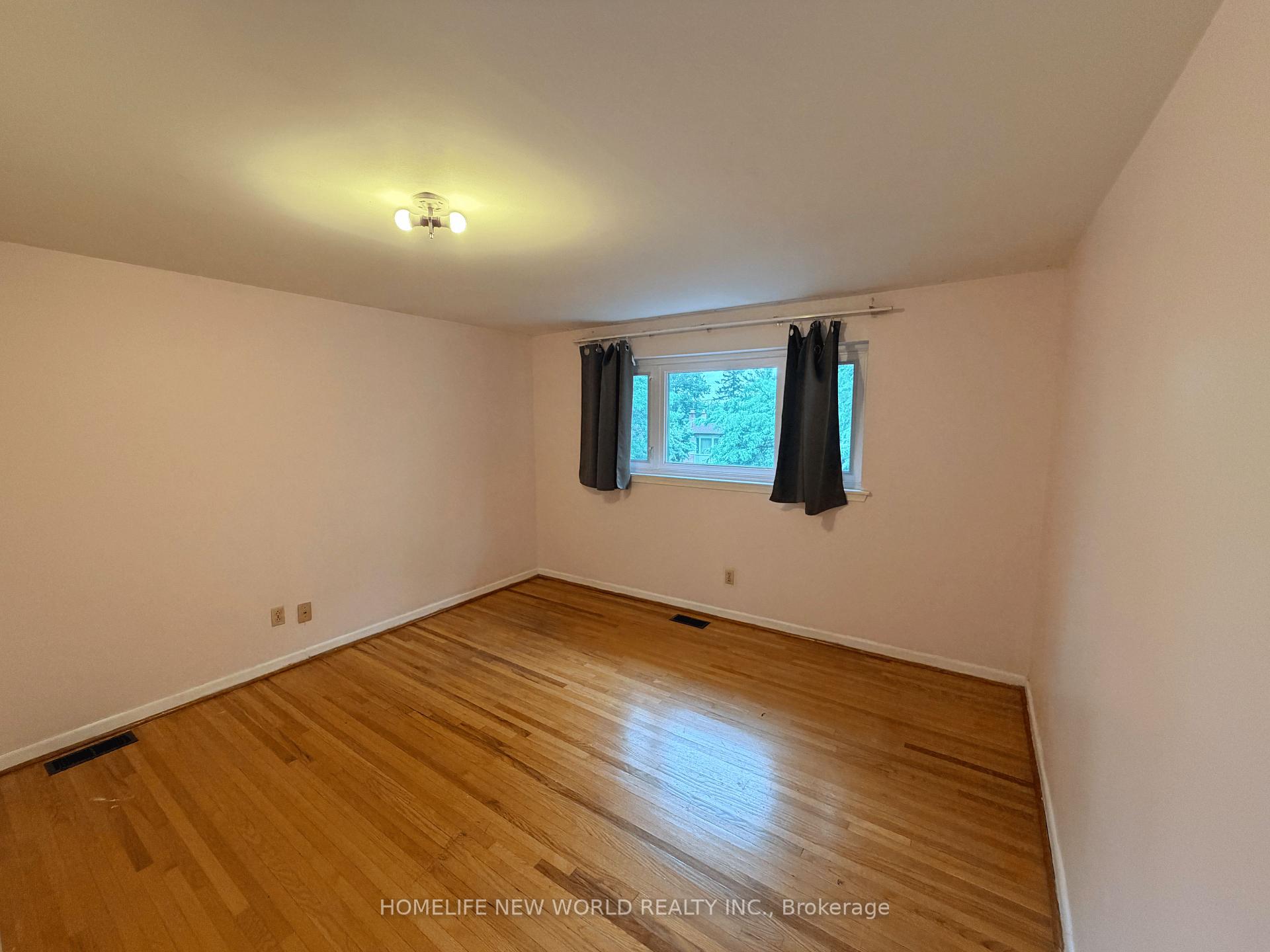 Photo 20 of 63 Lehar Crescent, North York, Hillcrest Village — HOMEH