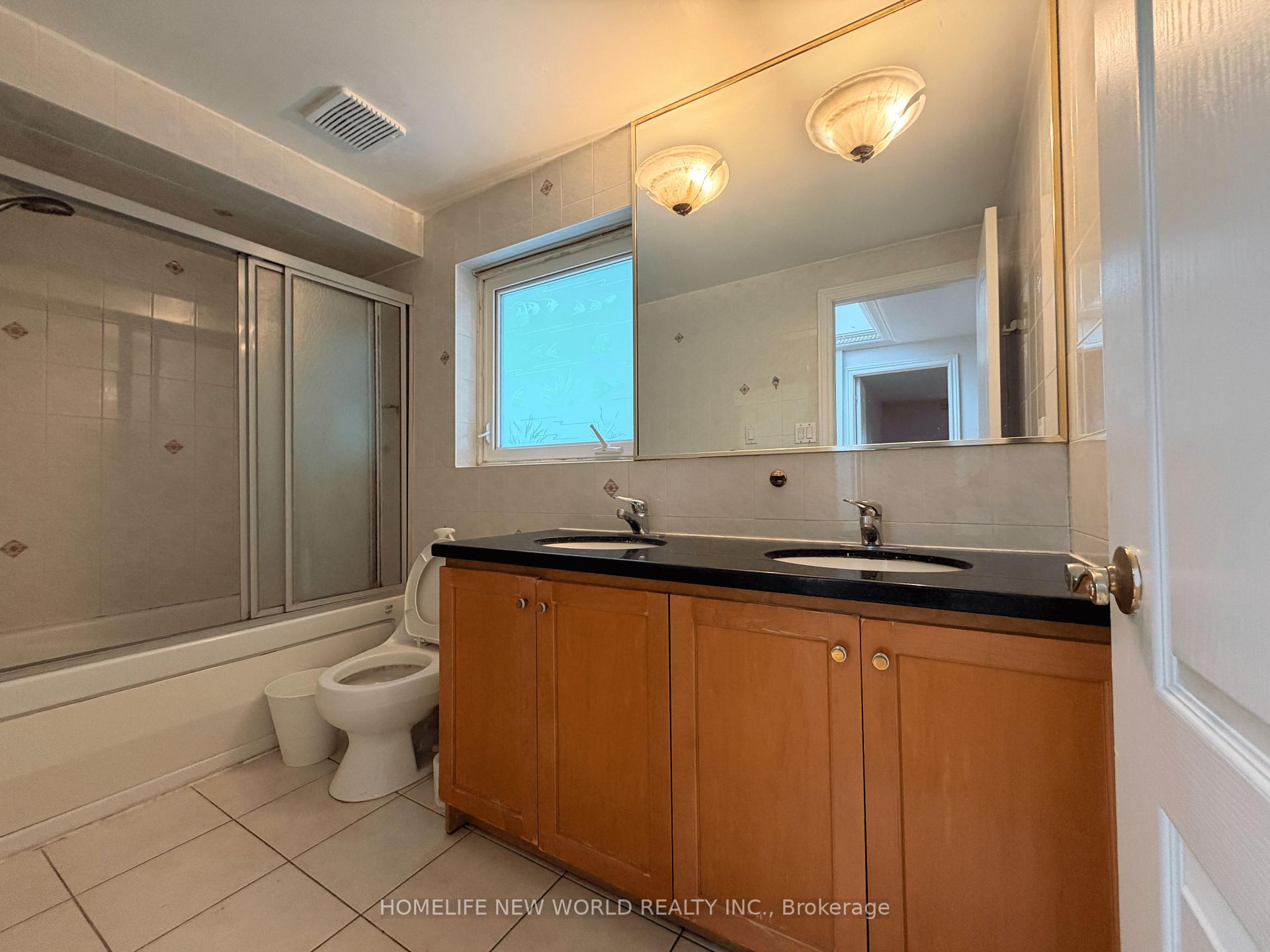 Photo 24 of 63 Lehar Crescent, North York, Hillcrest Village — HOMEH