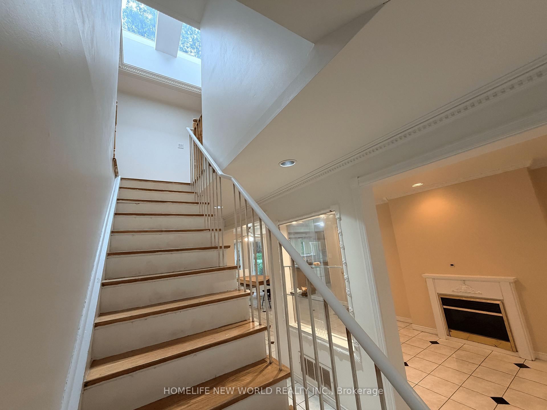 Photo 25 of 63 Lehar Crescent, North York, Hillcrest Village — HOMEH