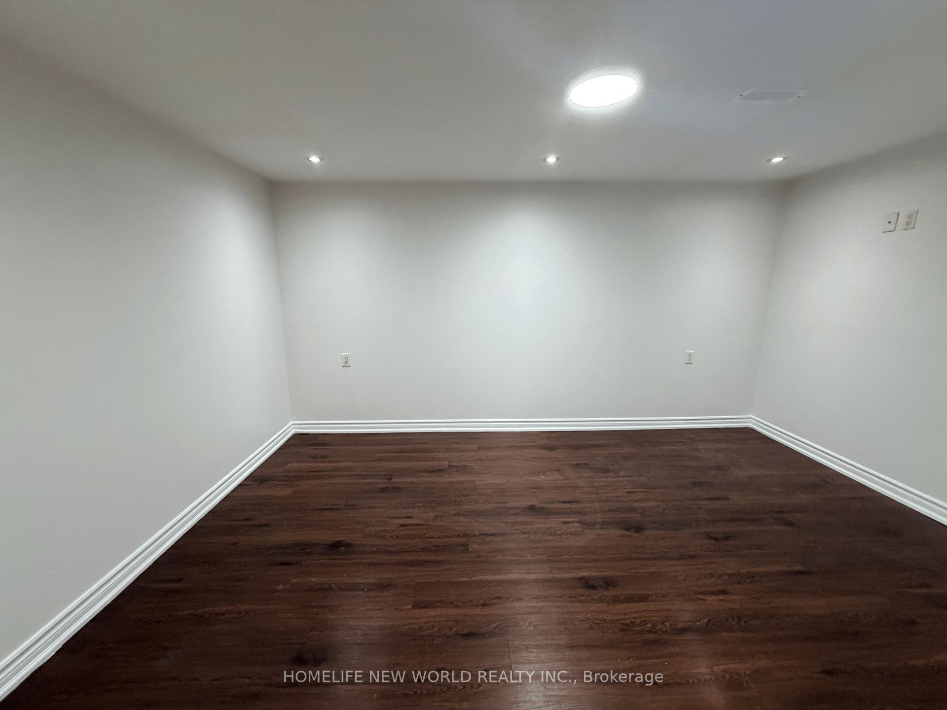 Photo 33 of 63 Lehar Crescent, North York, Hillcrest Village — HOMEH